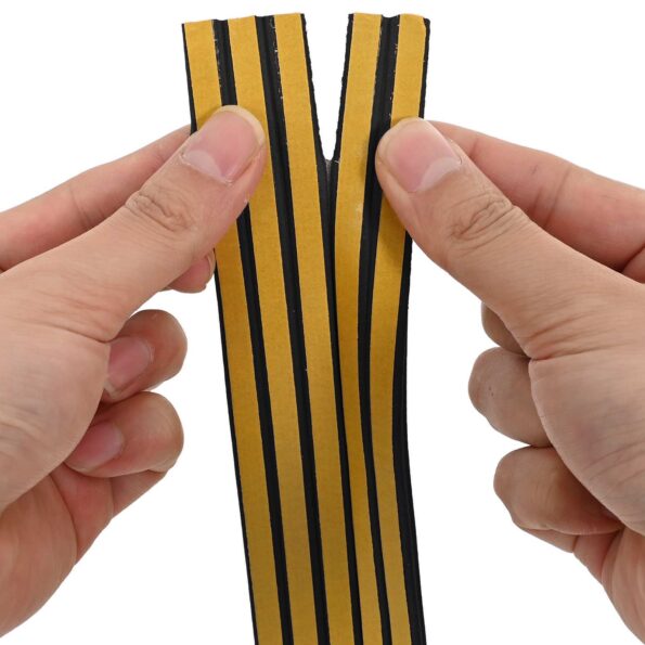 vidaXL Samolepiaca tesniaca páska na okno Čierna 9 x 3 mm 12 m – Obrázok 4